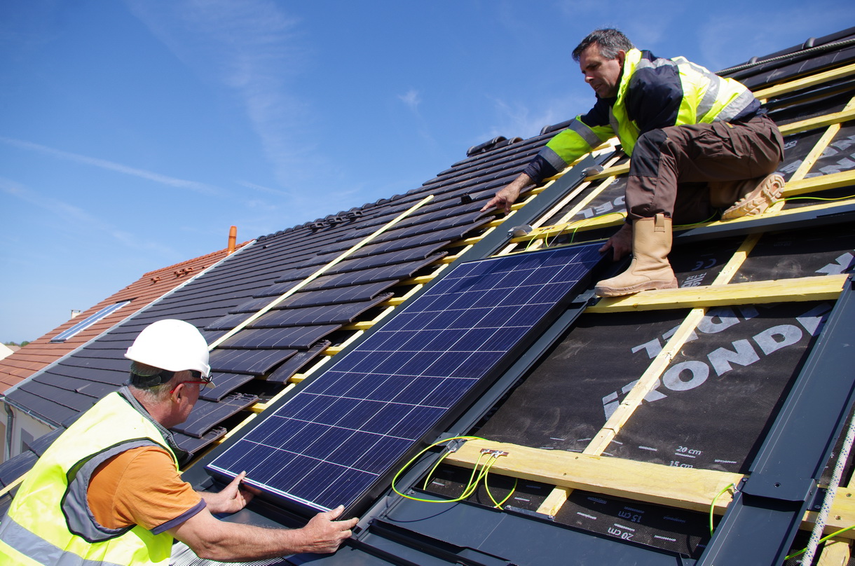 Photovoltaïque, panneaux solaires et isolation de combles